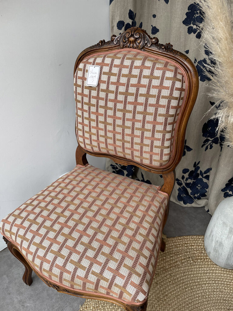 paire de chaises style Louix XV tisus casamence