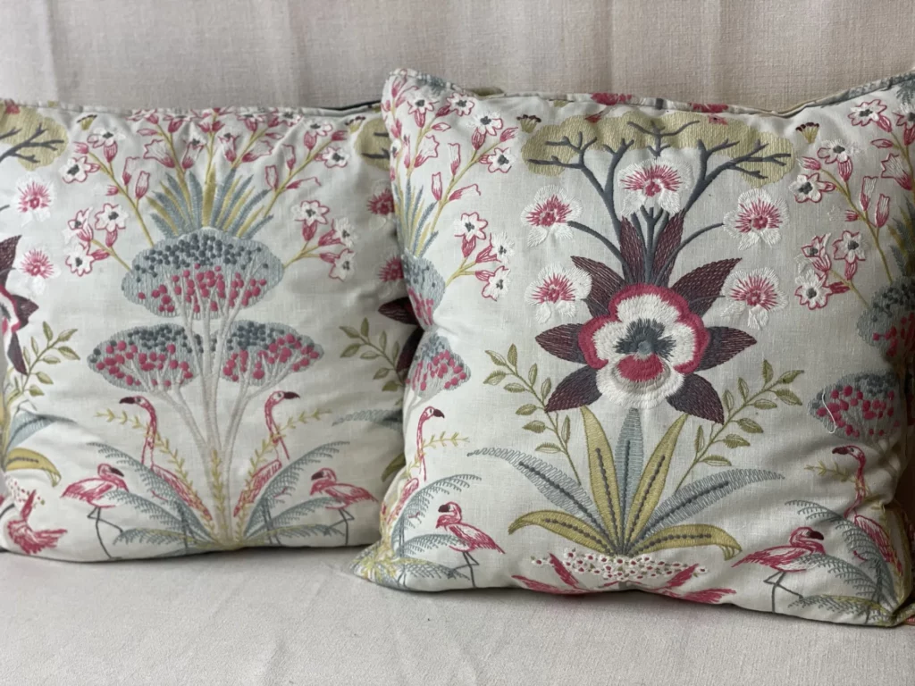 coussins en lin brode dos velours 50x50